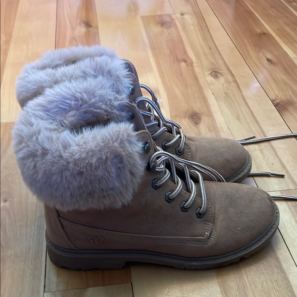 Women's Tan Fur-Lined Boots